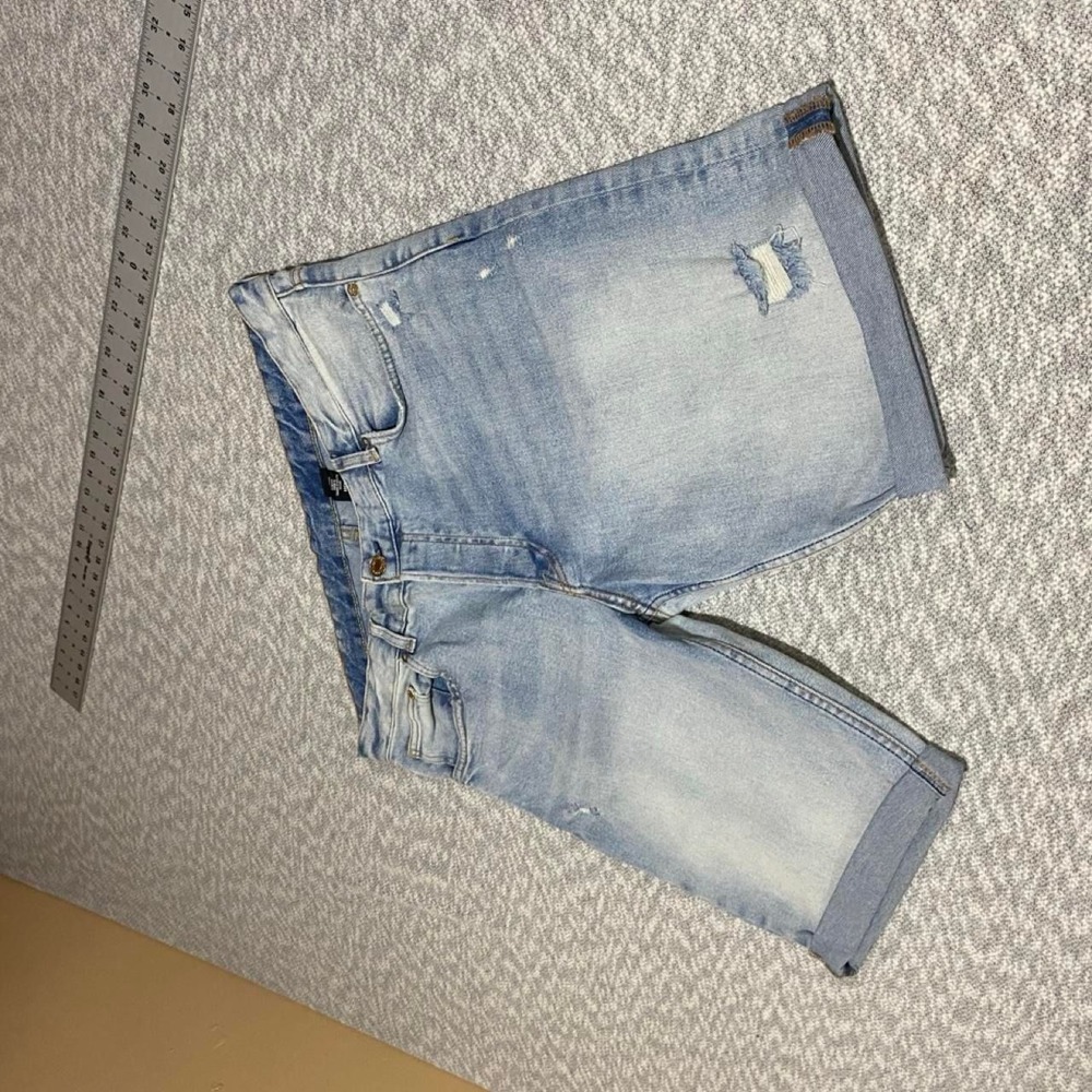 Denim blue denim shorts distressed slim fit size 36. SKU-B71#chicobaga